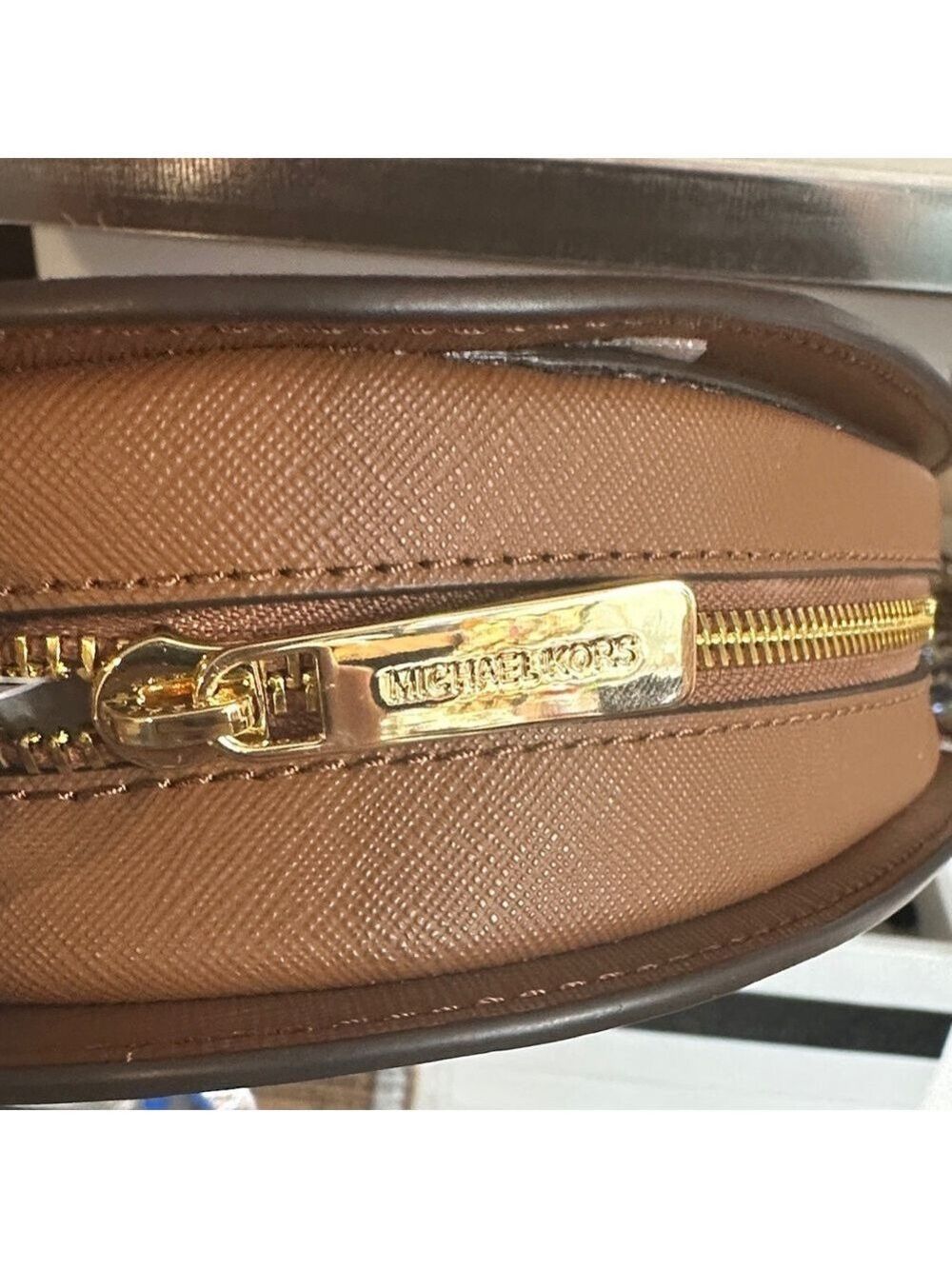 Michael Kors Brown Logo Crossbody Bag Jet Set Travel - Picture 15 of 16